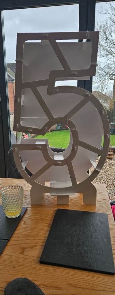 5 birthday stand decoration (balloons not included)