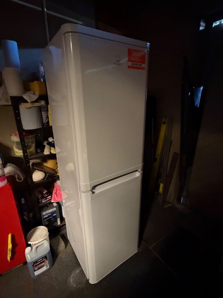 Fridge freezer - faulty - free 
