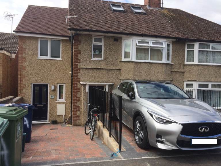 DOUBLE EN- SUITE ROOM AVAILABLE IN HOUSE SHARE TO PROFESSIONALS/ POSTGRADUATES ONLY