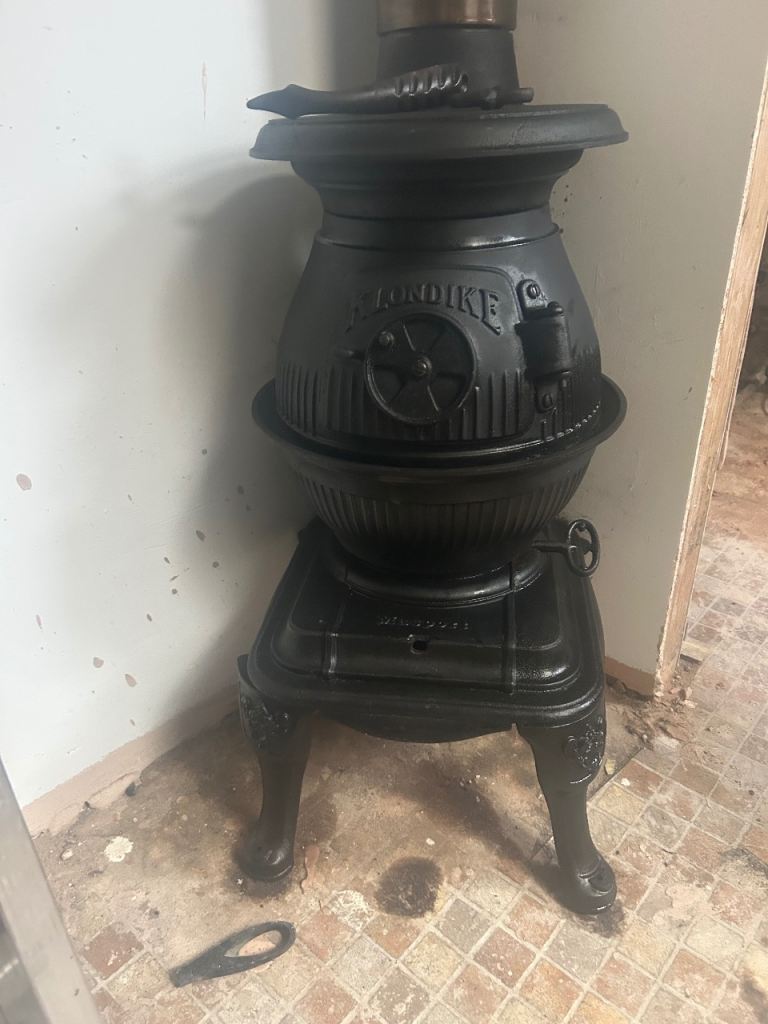 Wood burning stove