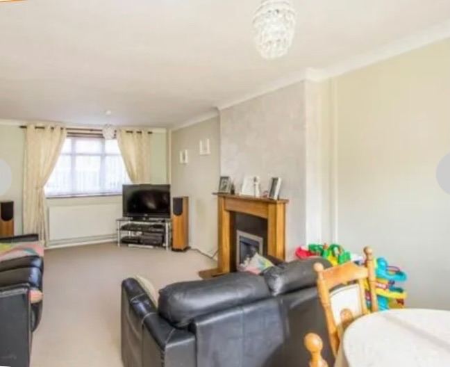 3 BED HOUSE LE5/HAMILTON