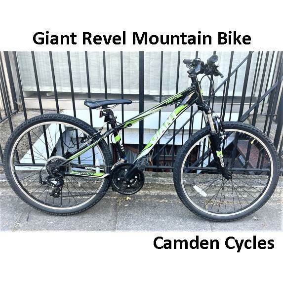 Giant Revel Mountain Bike – Black/Green