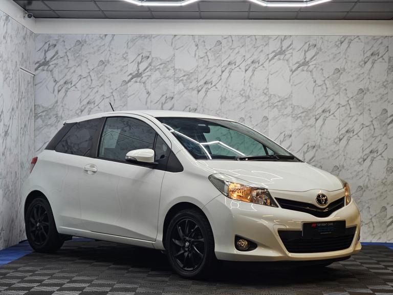 2013 Toyota Yaris 1.33 Dual VVT-i Trend Hatchback 3dr (101 ps) Petrol Manual HATCHBACK Petrol Manual