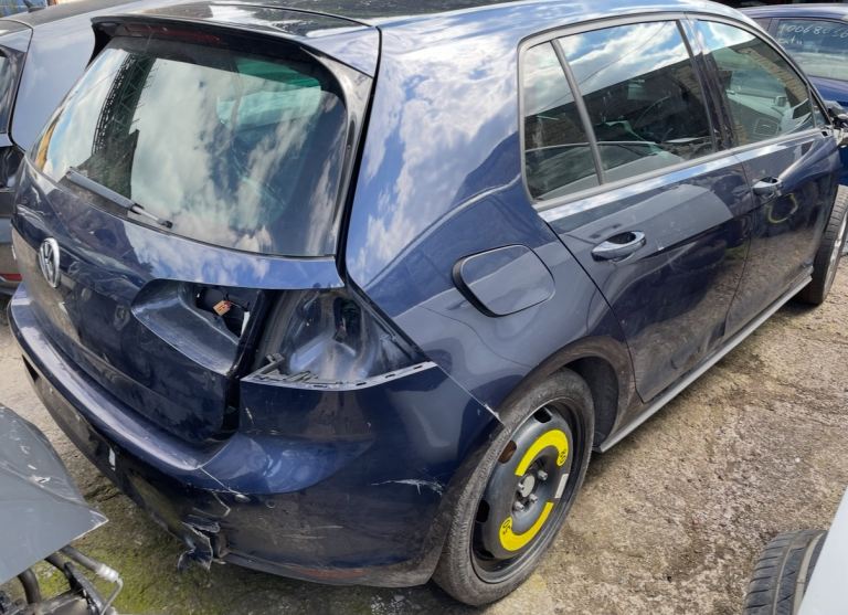 Volkswagen Golf GTD Breaking.