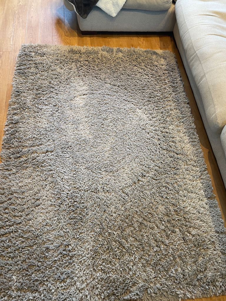 Soft grey living room rug 