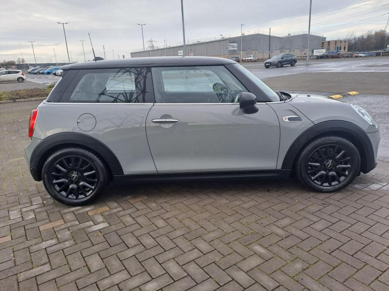 2016 MINI Hatch 1.5 Cooper Euro 6 (s/s) 3dr HATCHBACK Petrol Manual