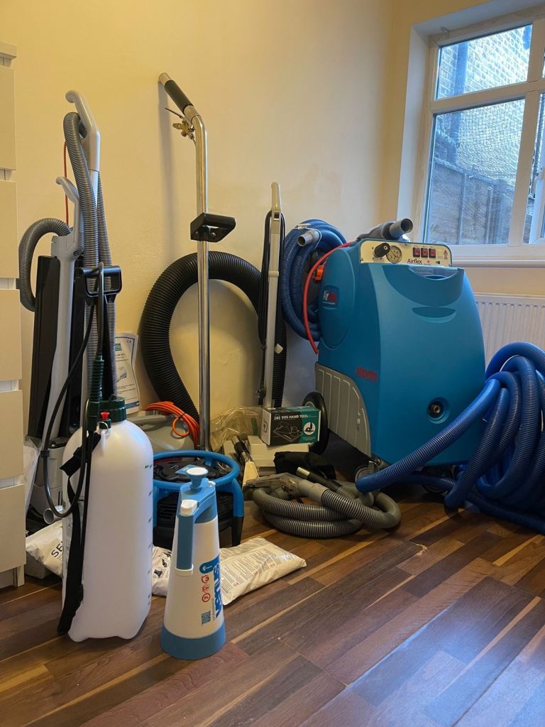 Airflex Storm Carpet Cleaning Machine & Accessories