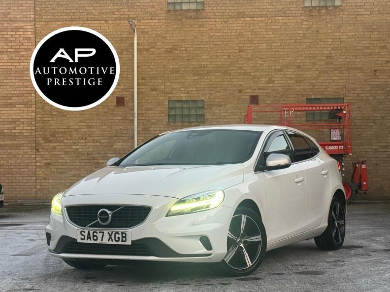 2017 Volvo V40 D2 [120] R DESIGN Nav Plus 5dr HATCHBACK DIESEL Manual