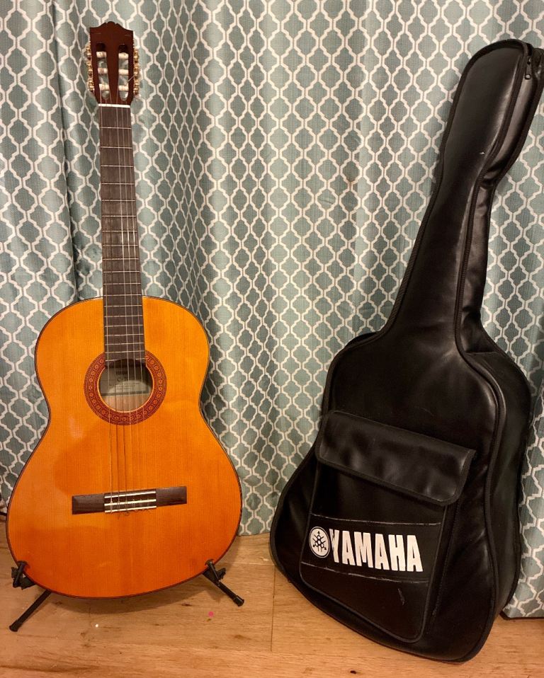 Yamaha C70 Classical Guitar + Genuine Yamaha Gig Bag