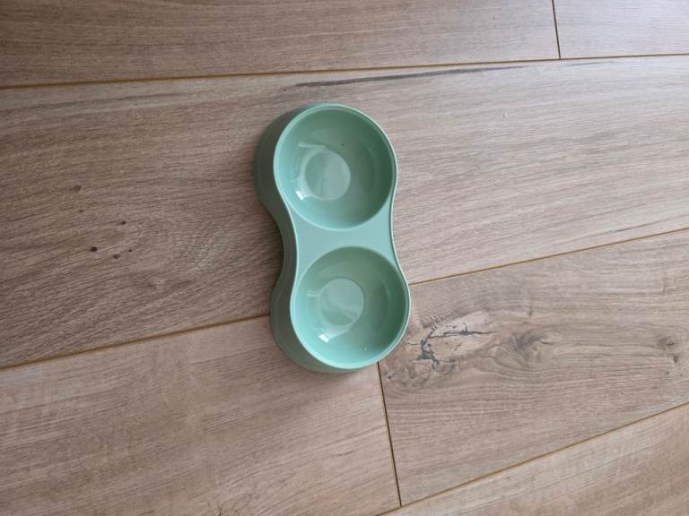 Small food bowl for cat/dogs