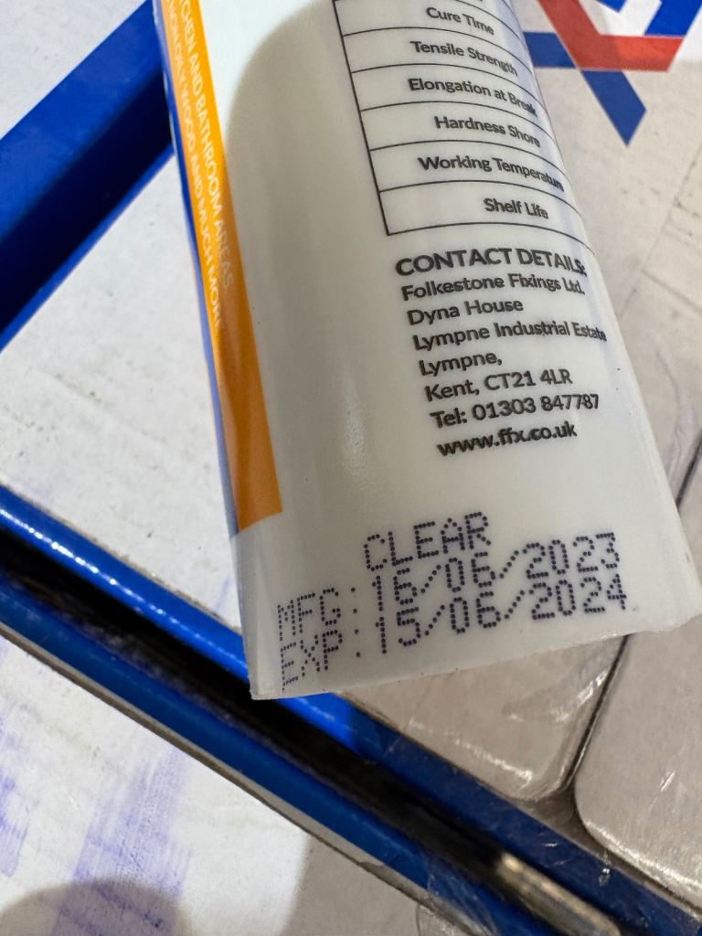 Silicone sealant joiners builders wet wall windows fitters