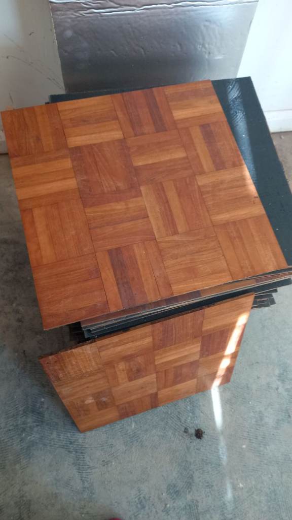 Parquet flooring tiles