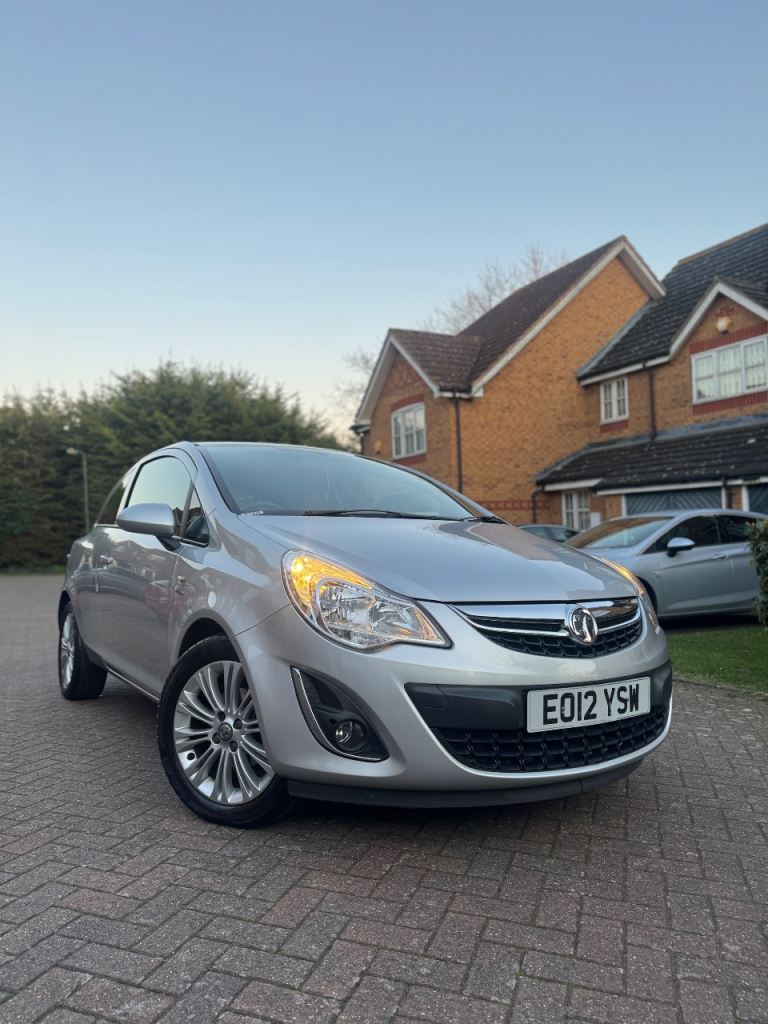 VAUXHALL CORSA 1.4 Active 3 door (Super low mileage)