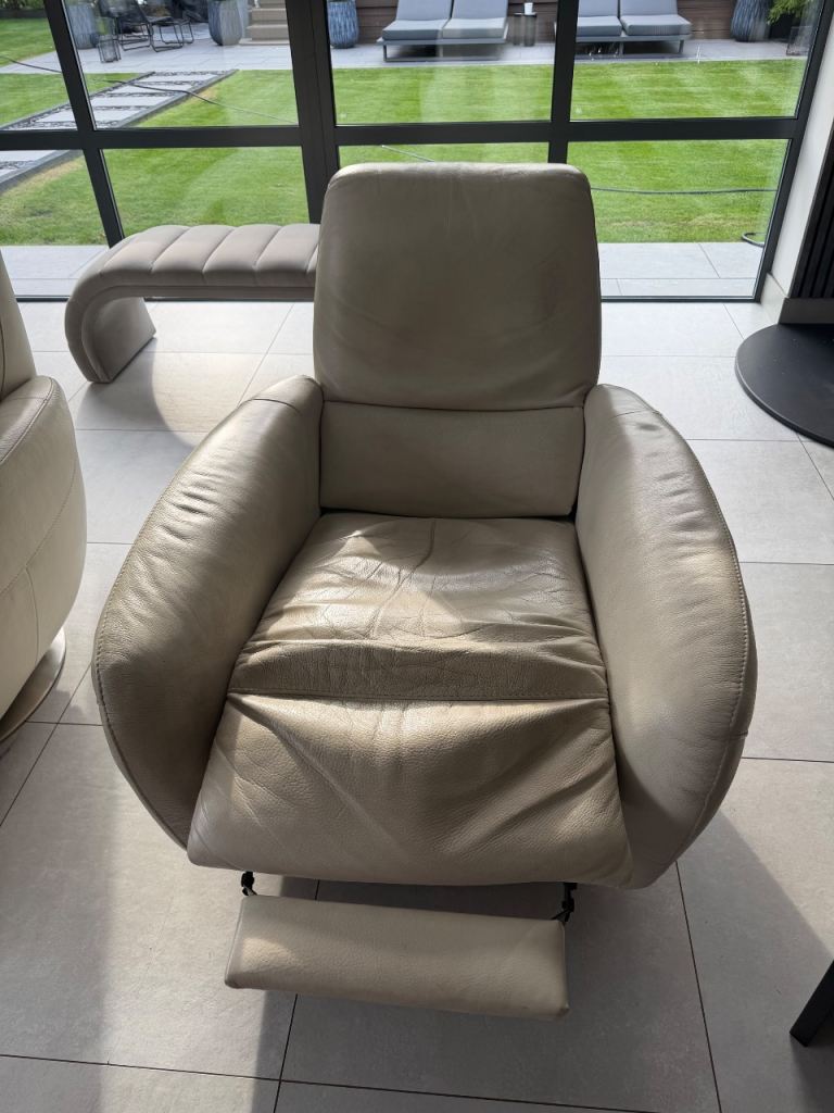 Natuzzi leather reclining chair