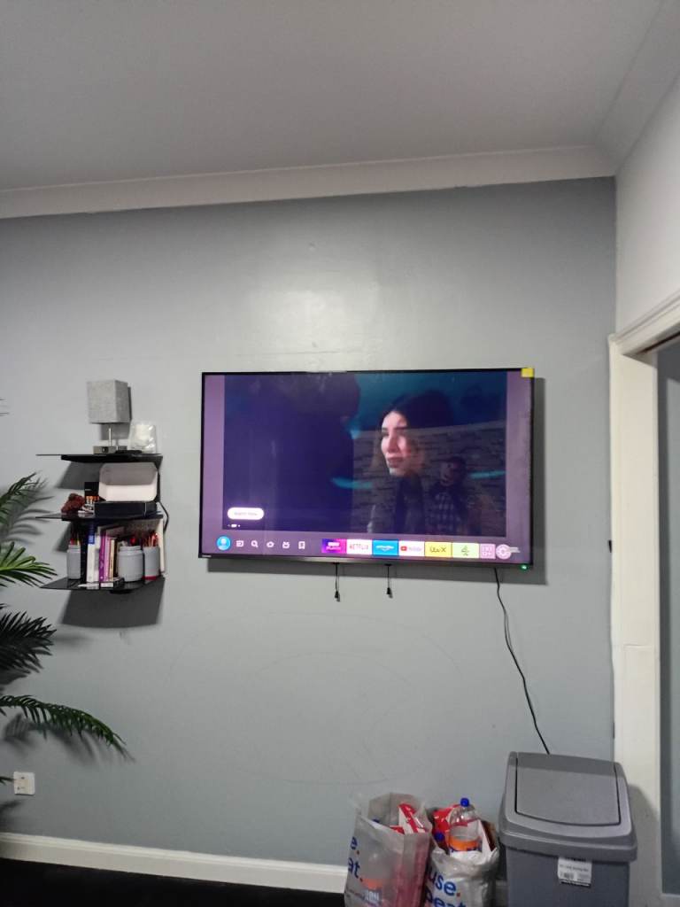 TOSHIBA QLED FIRE SMART TV.  55 INCH 