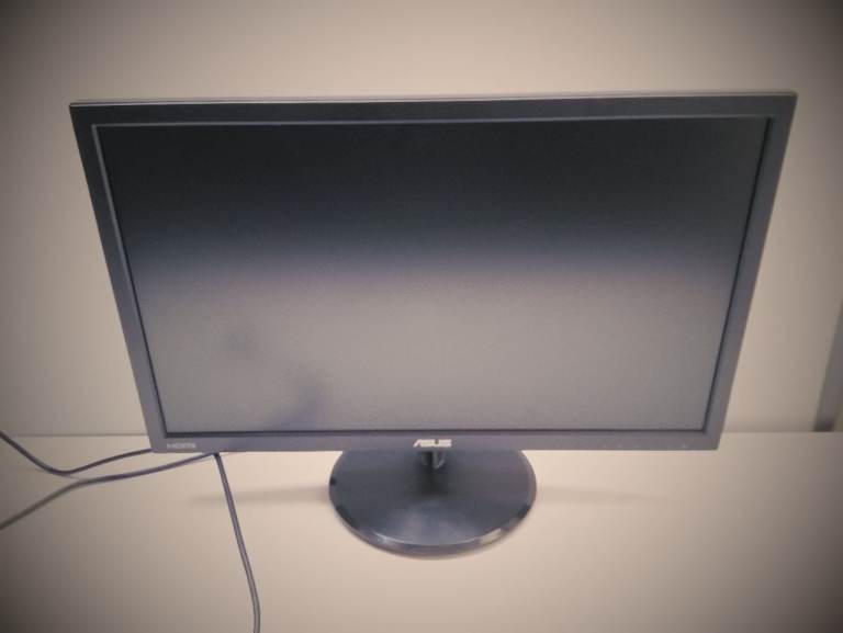 ASUS computer monitor 22 inch