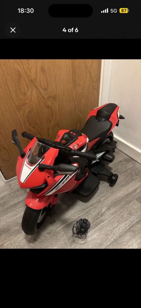 Child’s Honda CBR electric motorbike 