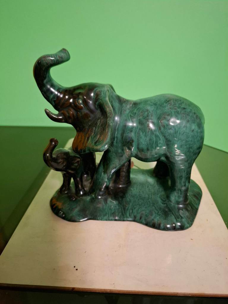 4 vintage Canadian blue  Mountain pottery elephants collectors pieces.