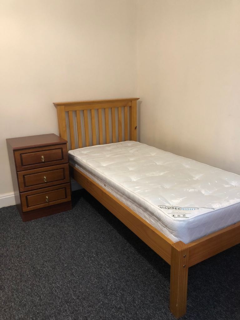 Single Furnished Room to rent in Ilford, Redbridge.