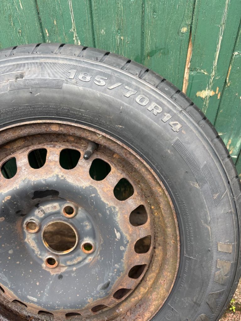 Corsa tyre