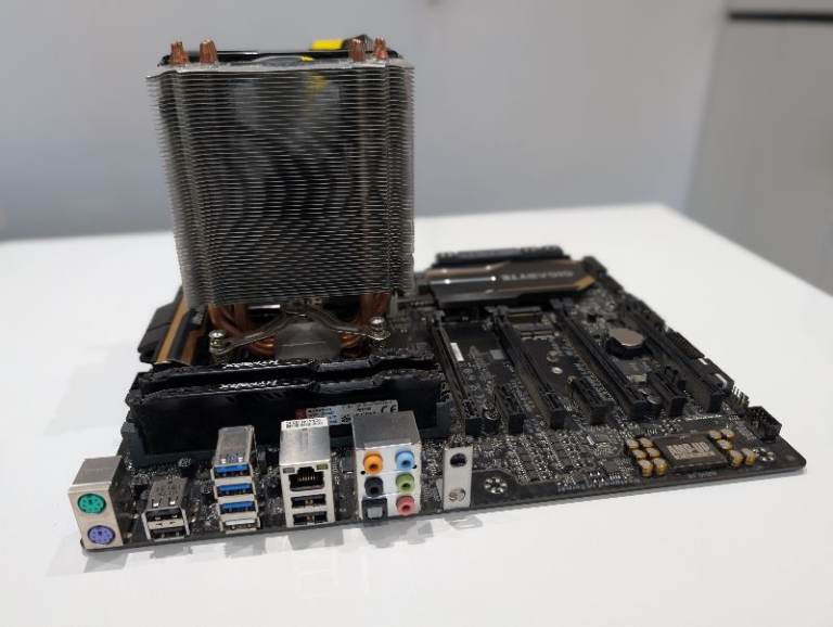 i7 5820k CPU + Gigabyte X99 SLI Motherboard + 16GB DDR4 RAM