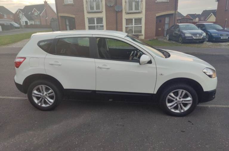 Nissan, QASHQAI, Hatchback, 2011, Manual, 1461 (cc), 5 doors