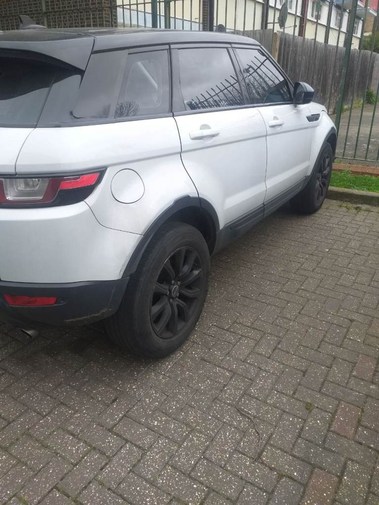 Range Rover Evoque White 2016 Deisel 2.0 Engine ULEZ COMPLIANT 