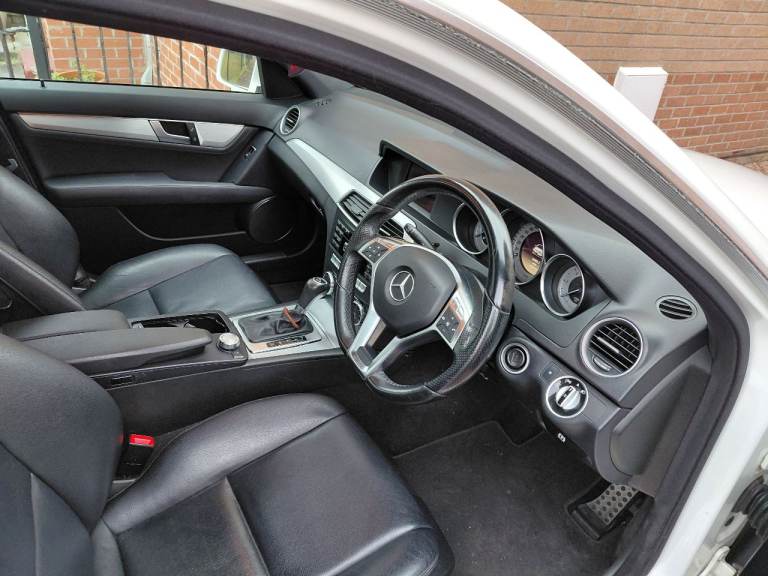Mercedes-Benz, C CLASS, Saloon, 2011, Semi-Auto, 2143 (cc), 4 doors