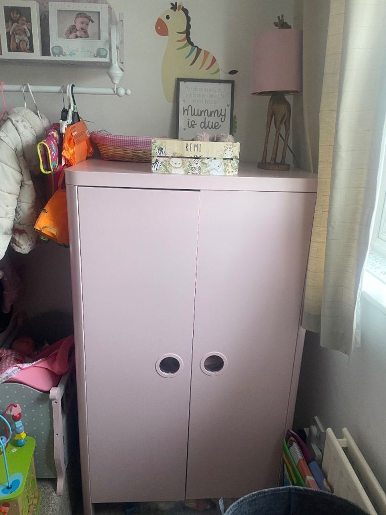 Children’s wardrobe 