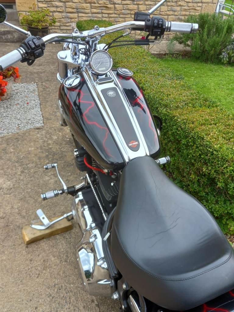 Harley-Davidson, SOFTAIL ROCKER, 2010, 1585 (cc)
