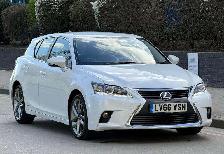 2017 Lexus CT 1.8 200h Executive Edition Hatchback 5dr Petrol Hybrid CVT Euro 6 (s/s) (13 HATCHBA...