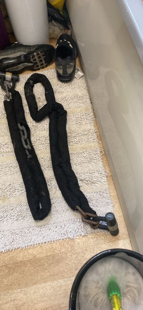 Oxford lock and chains 