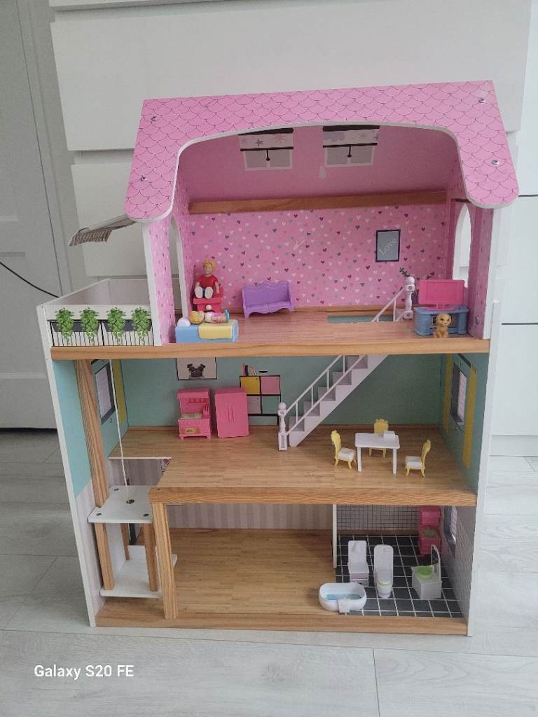 Doll house and Furniture's 
