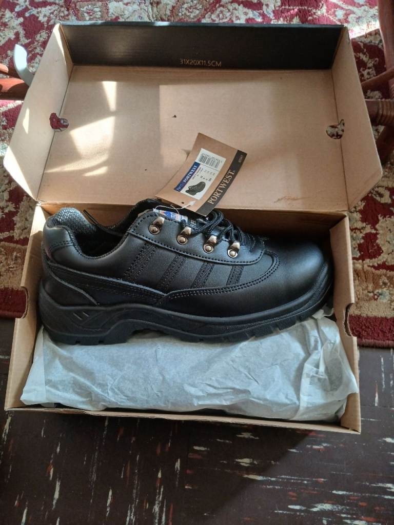 Portwest FW15 Black Safety Trainers – Steel Toe, UK Size 8