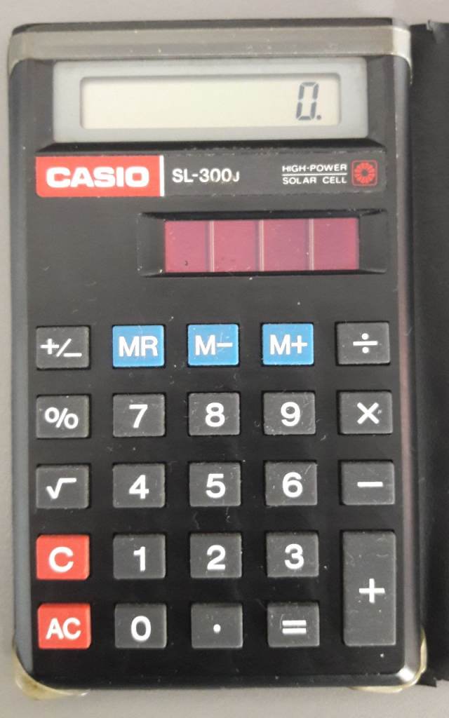 Calculator Casio SL300J and case Vintage 1980’s Solar powered – post or collect