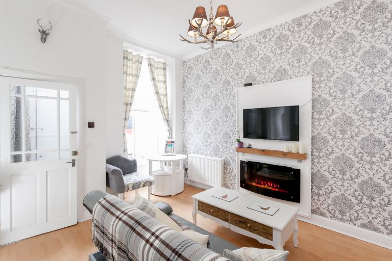 Edinburgh Central One Bed Flat Available for Short Term Let 13th January