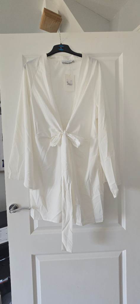 In the style size 18 white hen do summer dress 