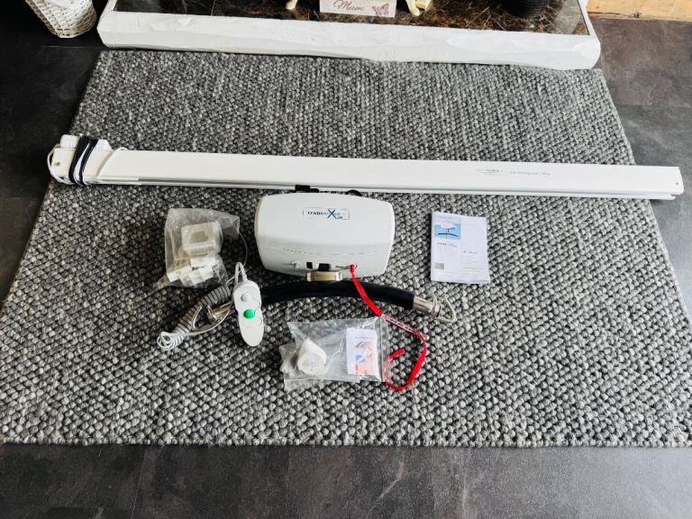 Prism Medical Transactive Ceiling Hoist – Good Working Order