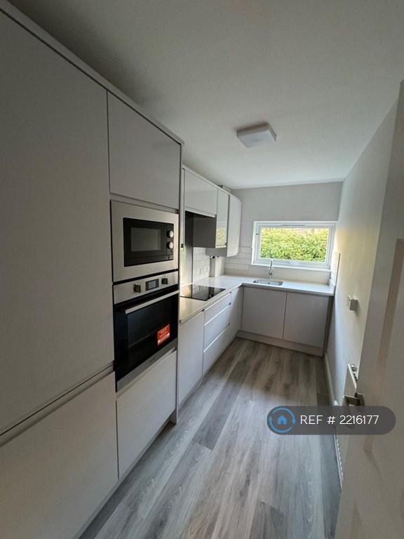 2 bedroom flat in Lone Pine Court, Brixworth, Northampton, NN6 (2 bed) (#2216177)