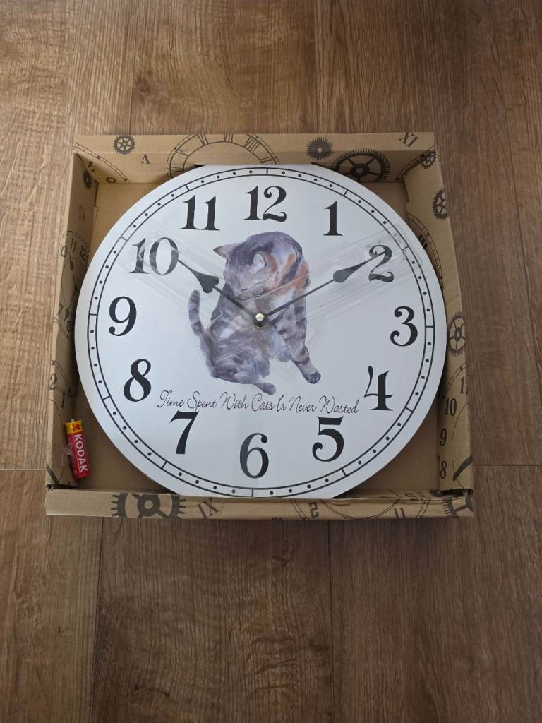 Brand New Cat Wall Clock Boxed – Battery Included