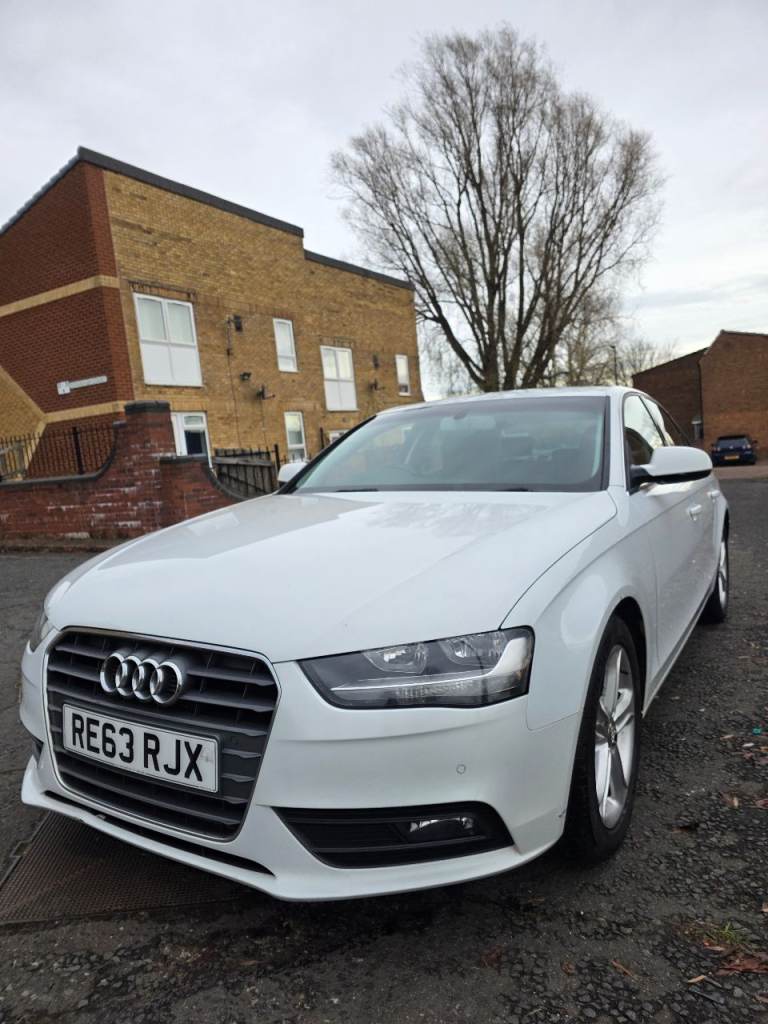 Audi, A4, Saloon, 2014, Manual, 1968 (cc), 4 doors