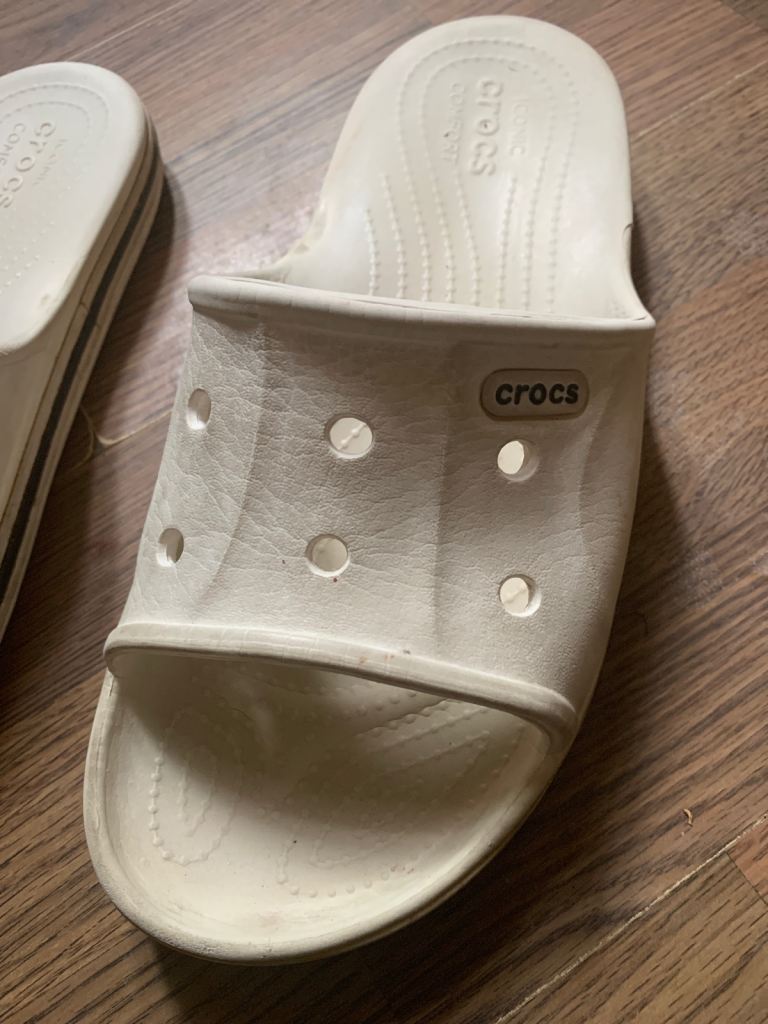 Crocs Classic Slides – Cream, Good Condition