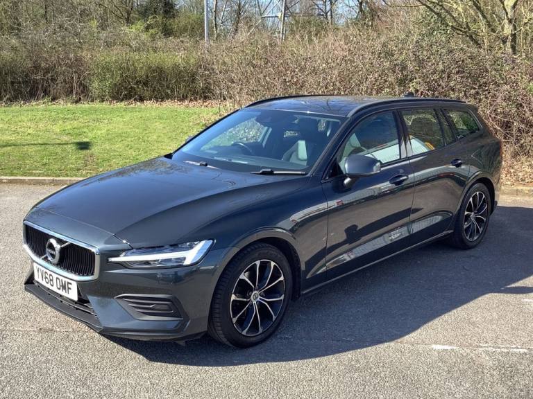 2019 Volvo V60 2.0 D4 Momentum Estate 5dr Diesel Auto Euro 6 (s/s) (190 ps) Estate Diesel Automatic