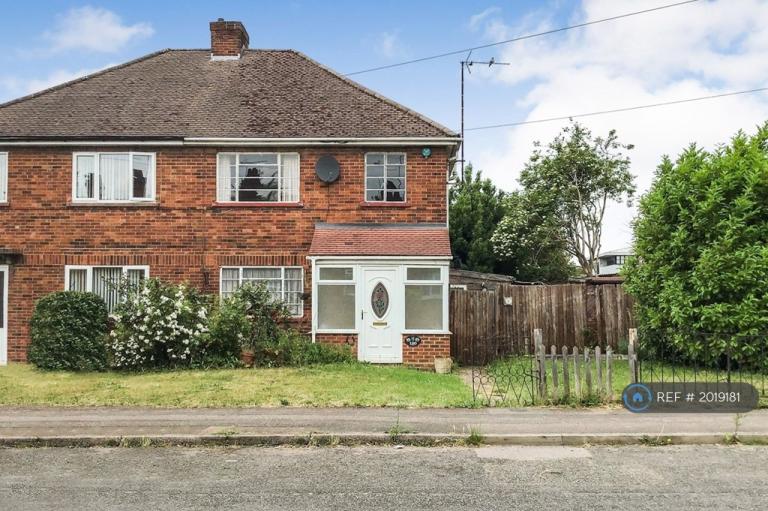 4 bedroom house in Western Road, Bletchley, Milton Keynes, MK2 (4 bed) (#2019181)