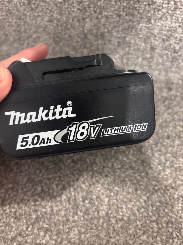 Makita 5amp Battrey and Charger