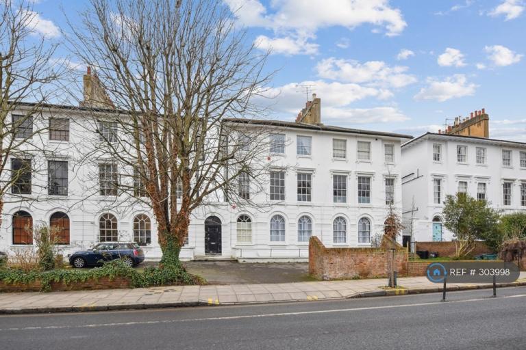 2 bedroom flat in Liverpool Road, London, N7 (2 bed) (#303998)