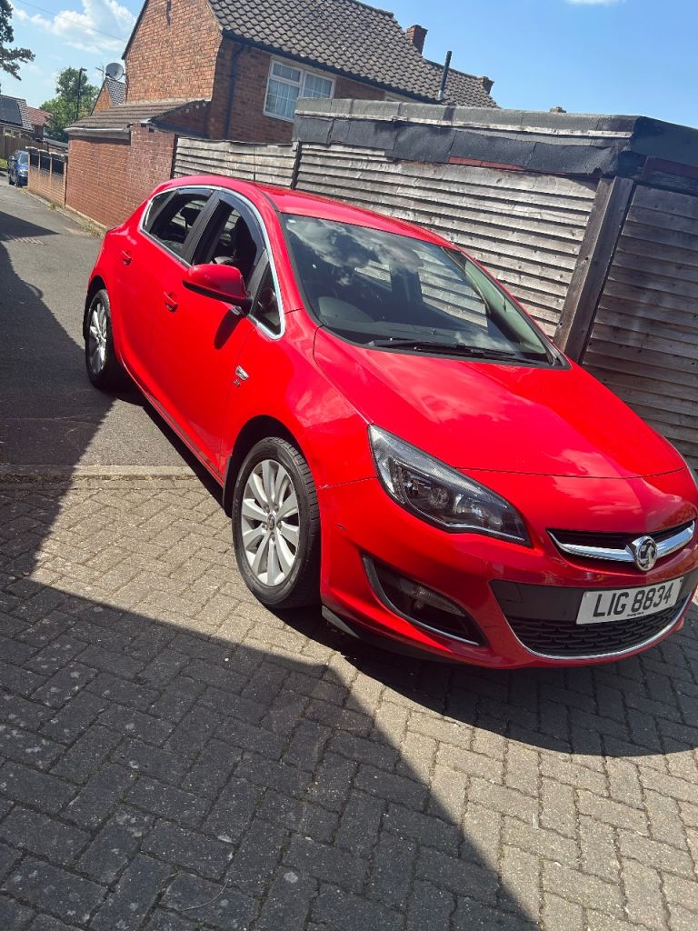 Vauxhall, ASTRA, Hatchback, 2013, Manual, 1956 (cc), 5 doors