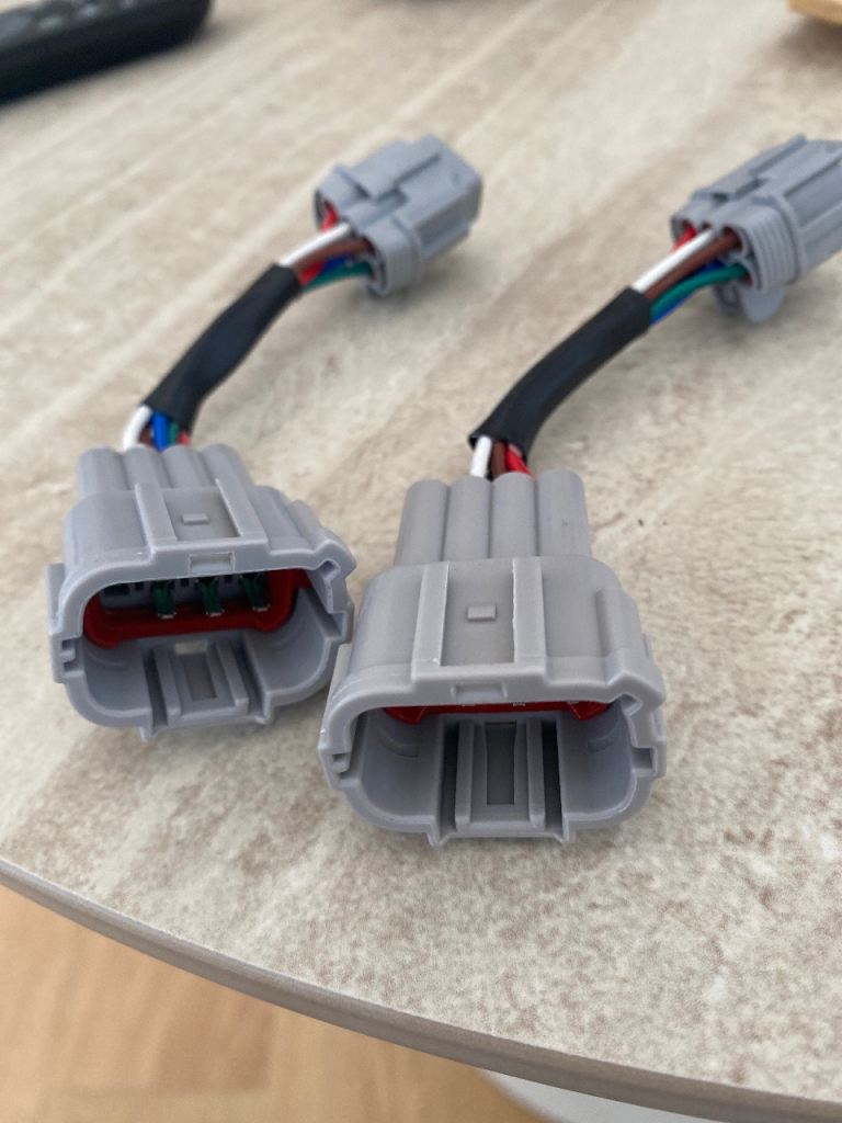 Omndyha Car Headling Adaptors 8 to 6 pin