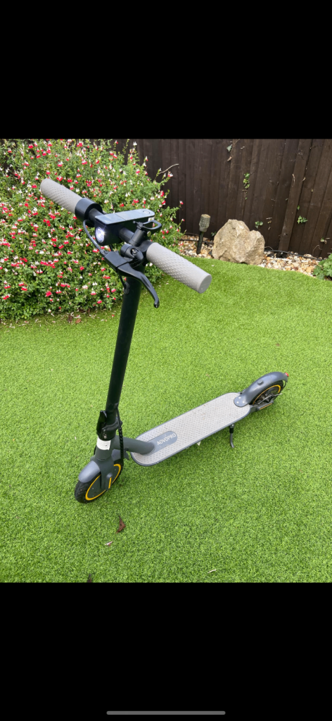 image for AOVOPRO Electric scooter 