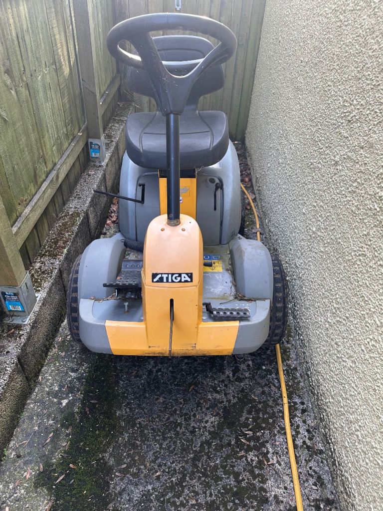 Stiga ride on mower